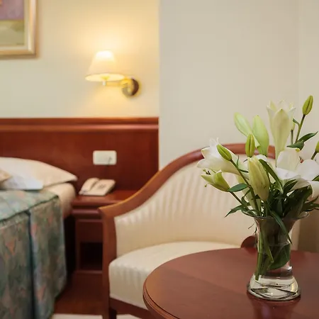 Hotell Bacchus Baška Voda