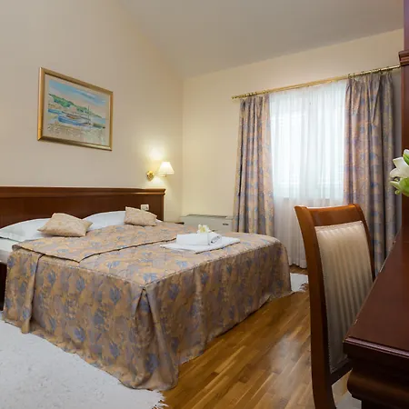 Bacchus 4* Baška Voda