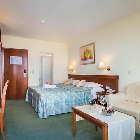 Bacchus Hotel Baška Voda