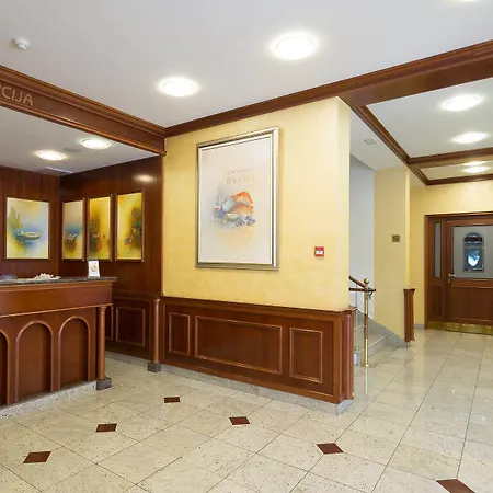 Hotell Bacchus Baška Voda