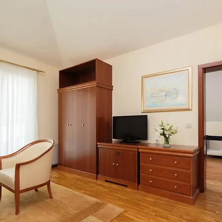Bacchus Hotel
