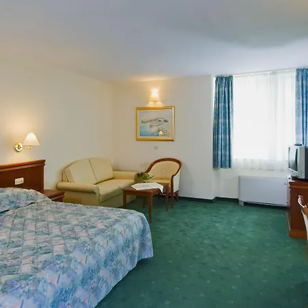 Bacchus Hotel