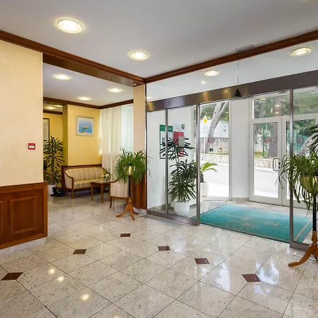 Bacchus Hotel