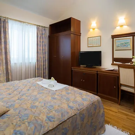 Bacchus 4* Baška Voda