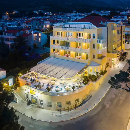 Hotel Bacchus