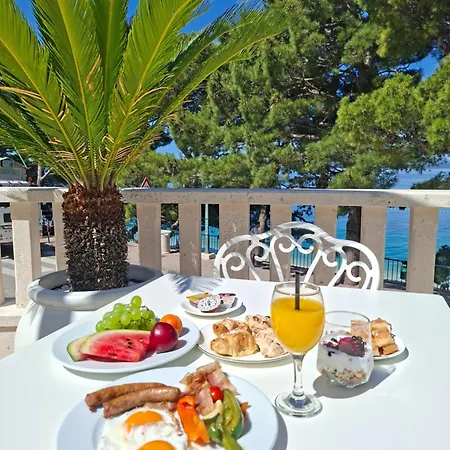 فندق Bacchus 4*